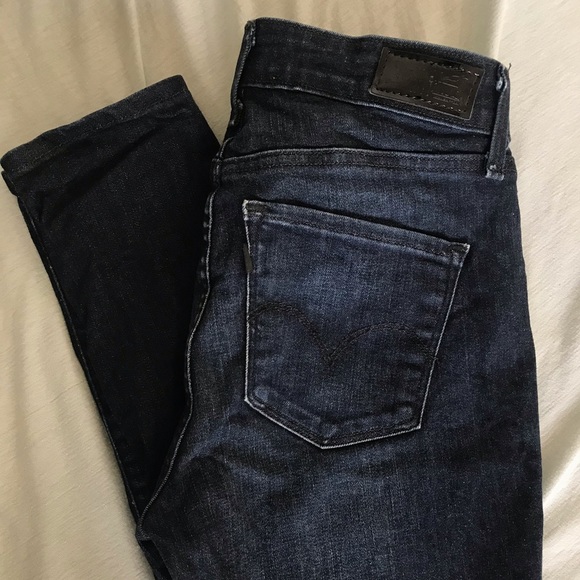 Levi’s High Waisted Dark Blue Jeans - Picture 5 of 7